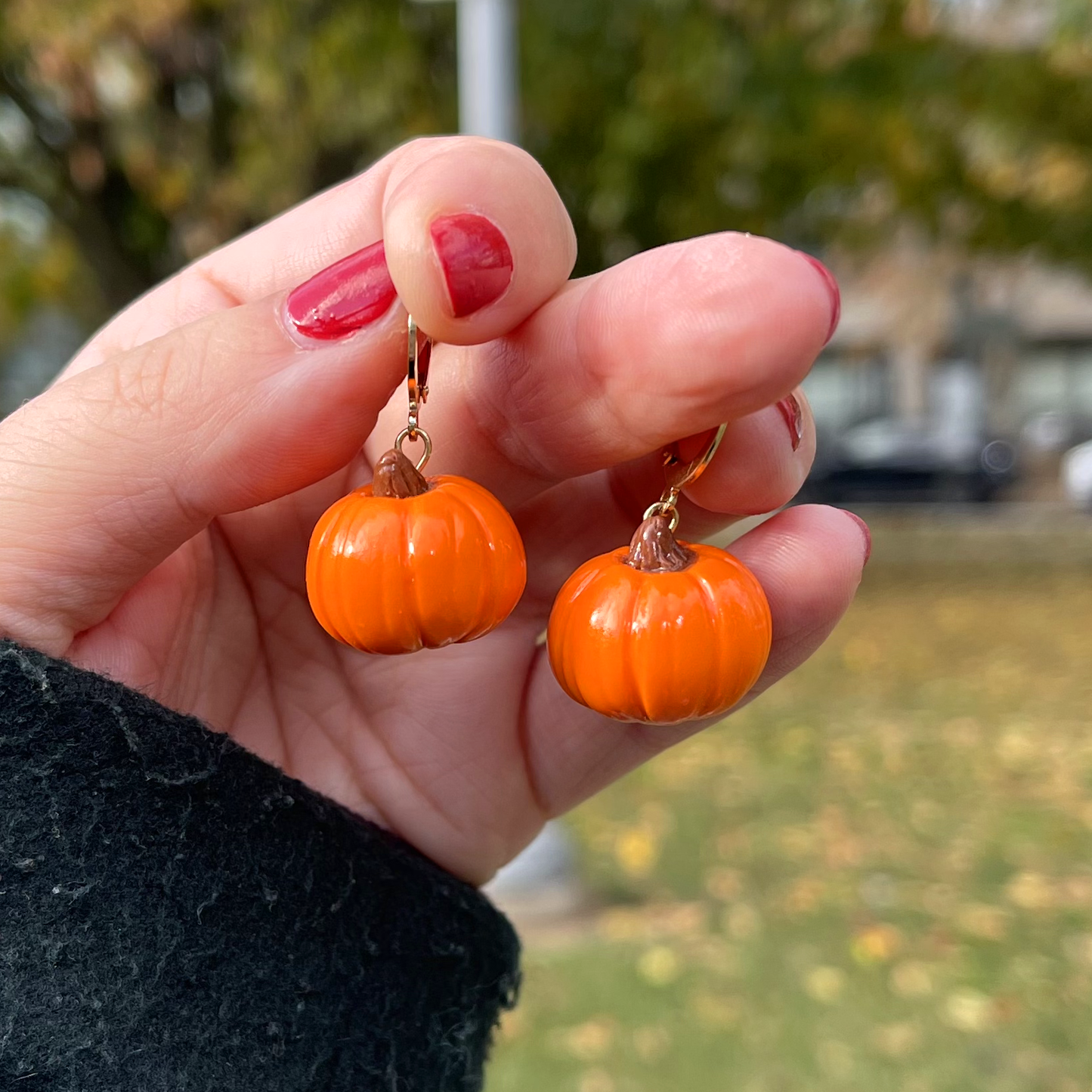 PUMPKIN CHARM ***SINGLE*** EARRING