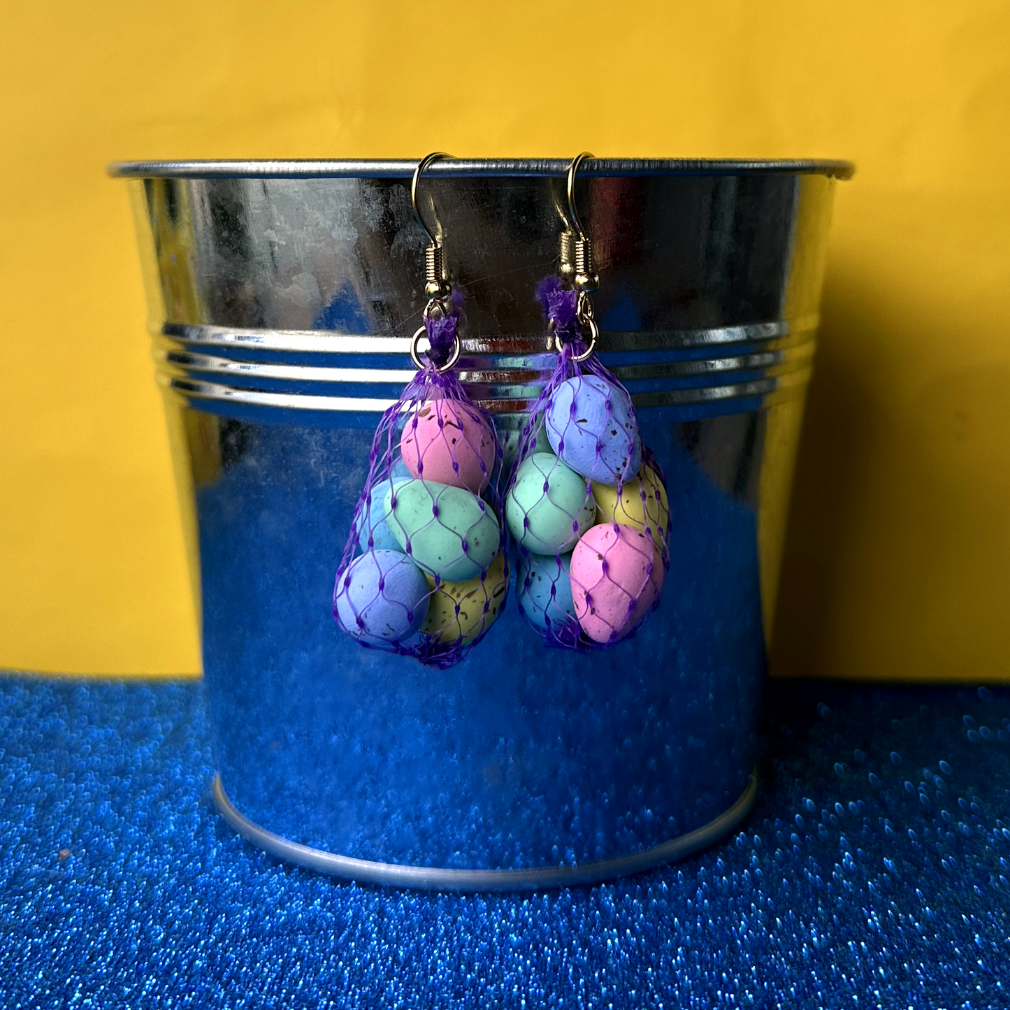 TINY EGGS BAG EARRINGS (YELLOW OR PURPLE MESH)