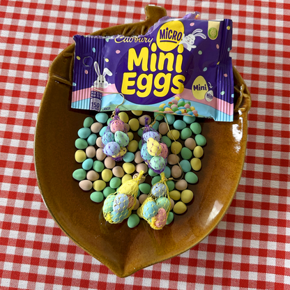 TINY EGGS BAG EARRINGS (YELLOW OR PURPLE MESH)