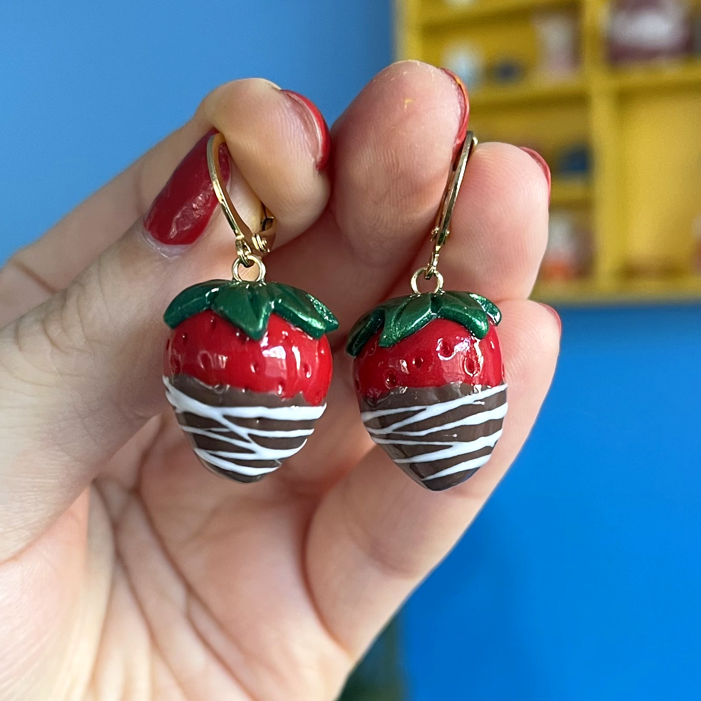 CHOCOLATE COVERED STRAWBERRIES (3 STYLES) ***SINGLE*** EARRING