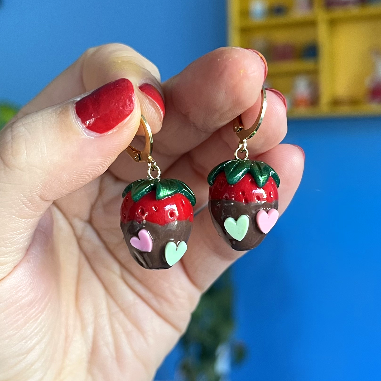 CHOCOLATE COVERED STRAWBERRIES (3 STYLES) ***SINGLE*** EARRING