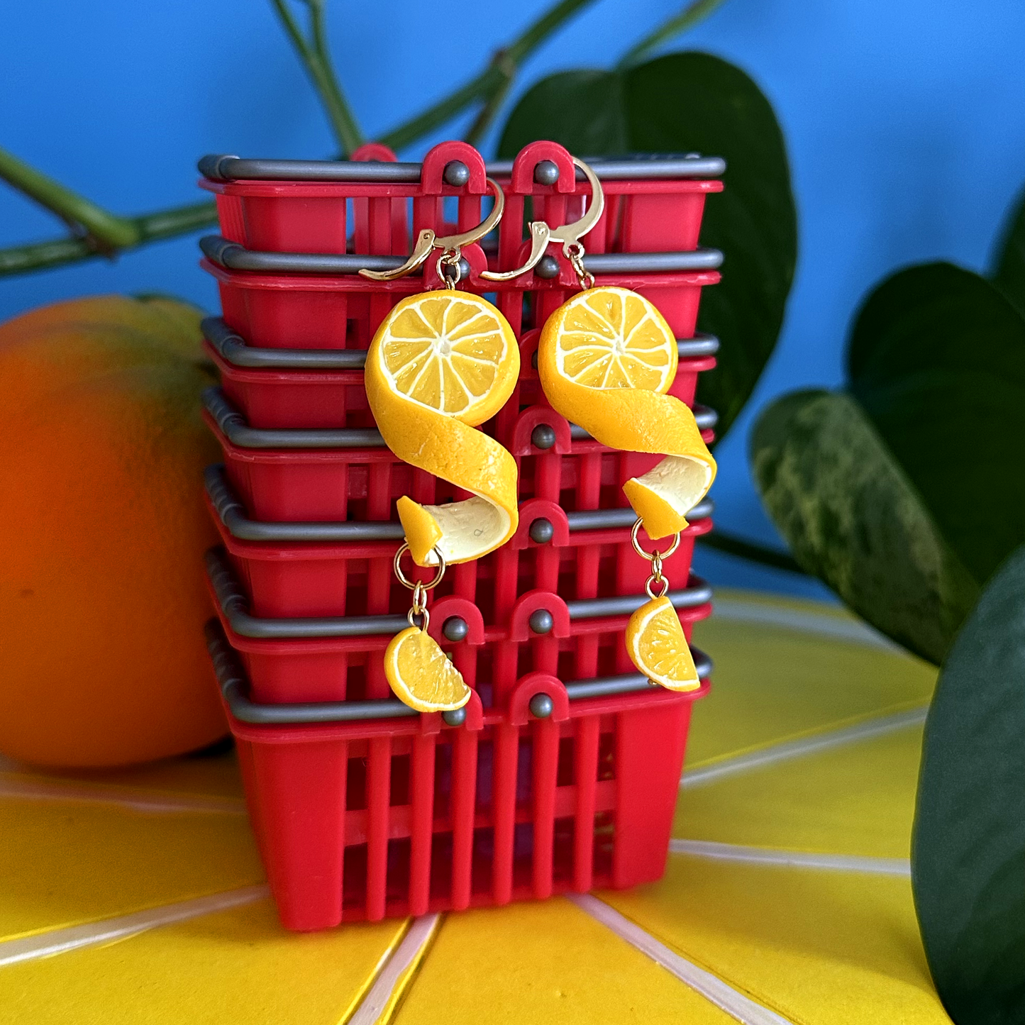 SPIRAL PEEL LEMON ***SINGLE*** EARRING
