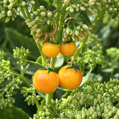 MAMA+BABY TOMATO CHARM ***SINGLE*** EARRING (MULTI COLOURS)