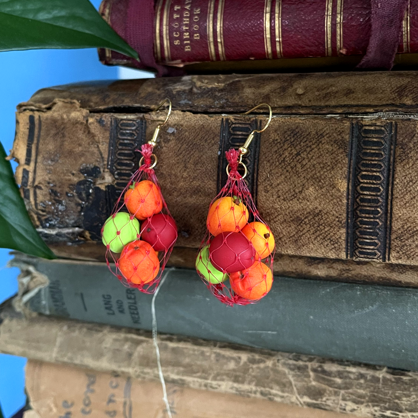 APPLE PRODUCE BAG EARRINGS