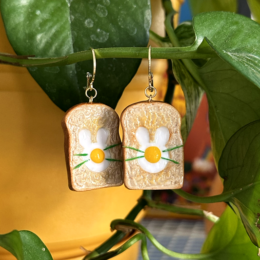 BUNNY IN TOAST ***SINGLE*** EARRING