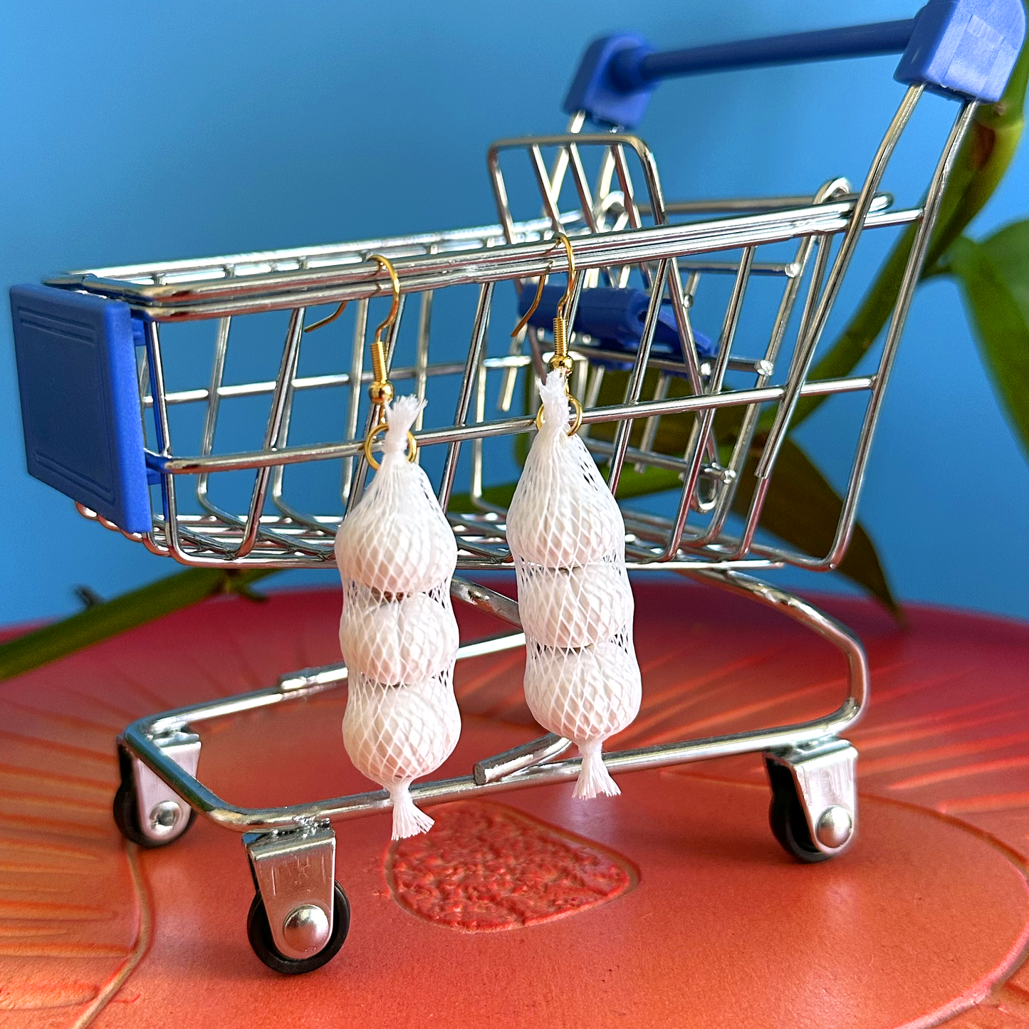 GARLIC PRODUCE BAG EARRINGS