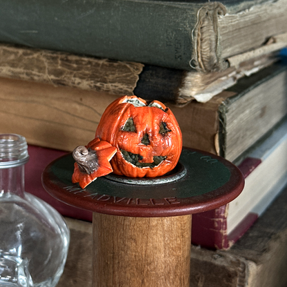 MOLDY JACK-O-LANTERN DESK MATE