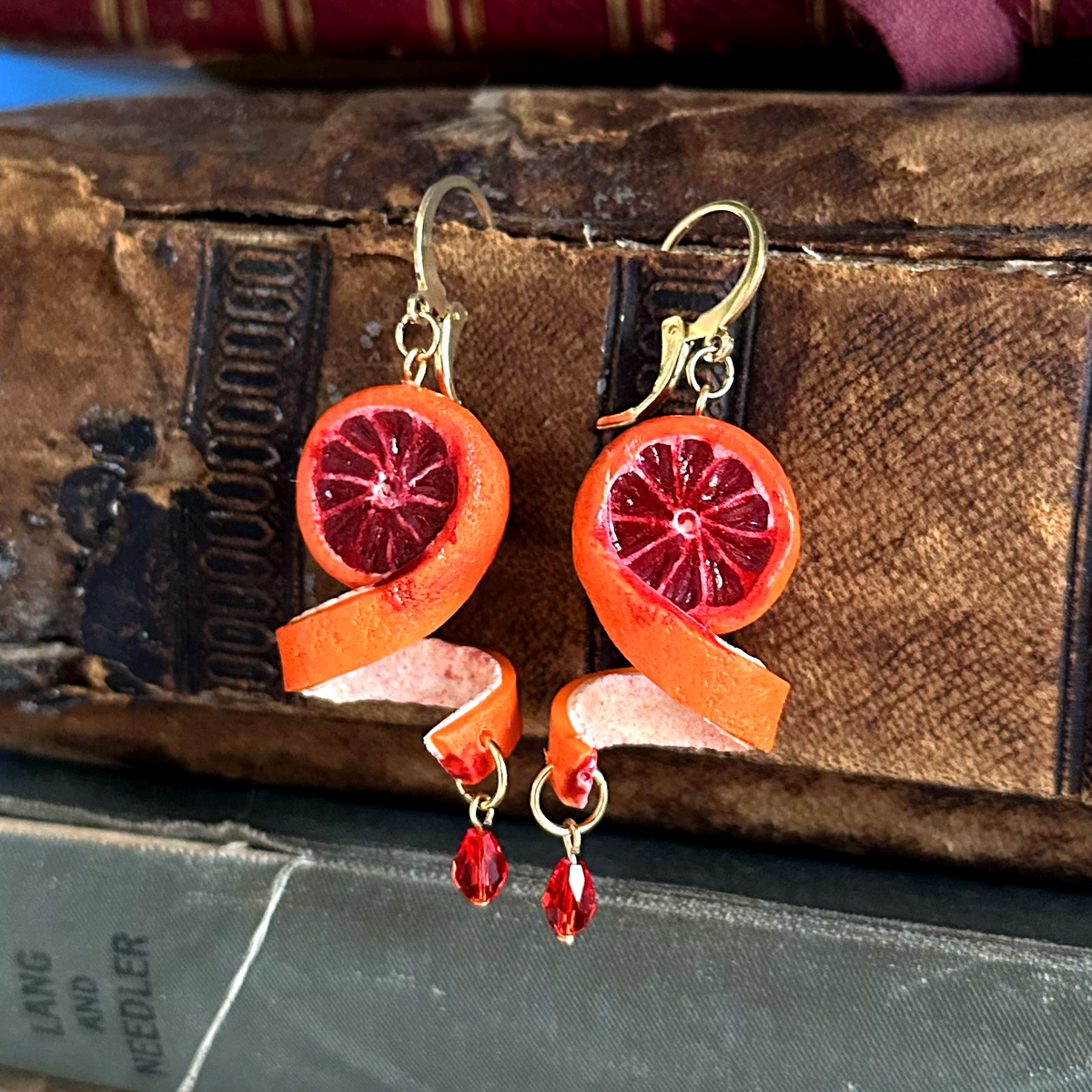 SPIRAL PEEL BLOODY ORANGE ***SINGLE*** EARRING